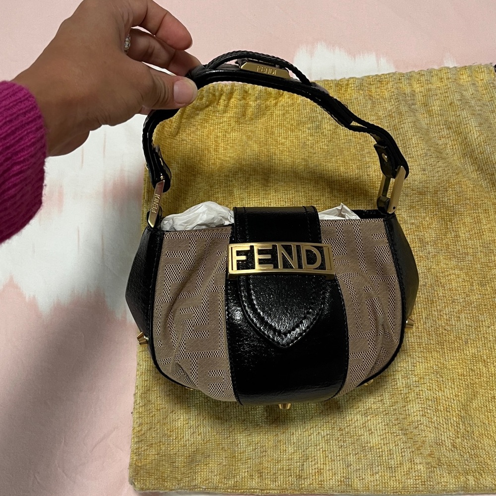 Vintage Fendi Black and Brown Logo Handbag - Picture 5 of 12